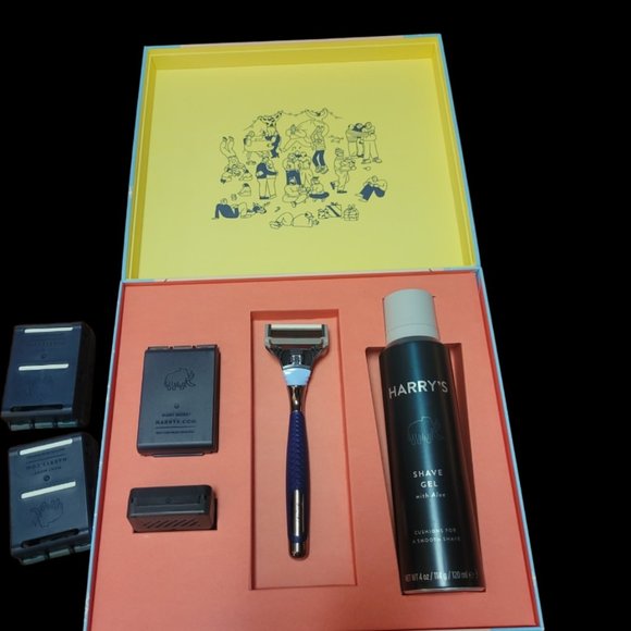 Harry's Other - Harry's Shaving Set - "Dad" engraved on the handle